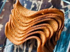 Орехи: Ресторанные гренки с сыром