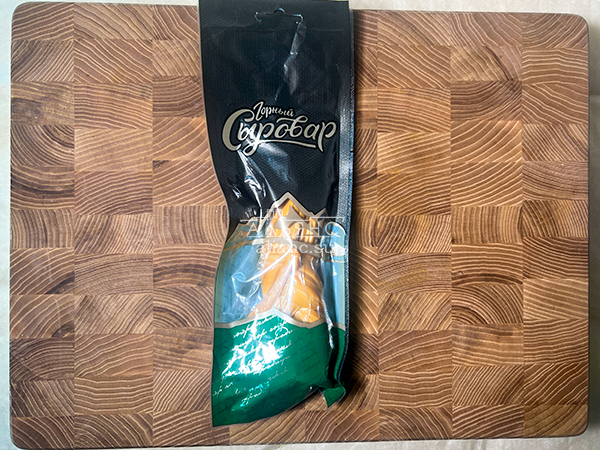 Сыр 100 гр ГОРНЫЙ СЫРОВАР (Косичка копчёная) в Уссурийске