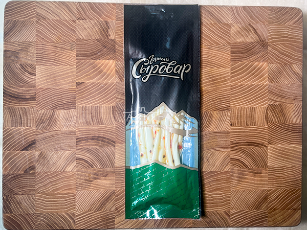 Сыр 60 гр ГОРНЫЙ СЫРОВАР (Балыковый с паприкой) в Уссурийске