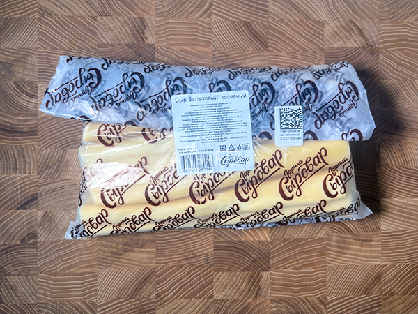 Сыр 1 кг ГОРНЫЙ СЫРОВАР (Балыковый копчёный) в Уссурийске