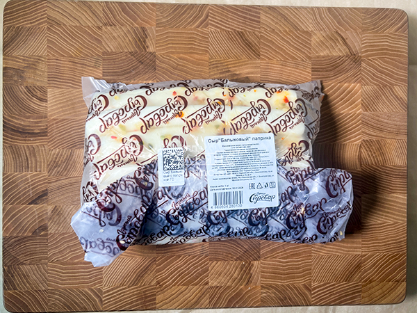 Сыр 1 кг ГОРНЫЙ СЫРОВАР (Балыковый паприка) в Уссурийске